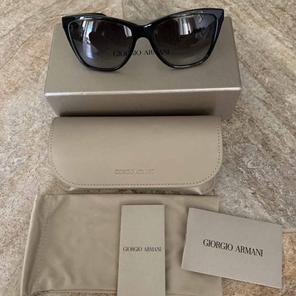 Like new Armani sunglasses